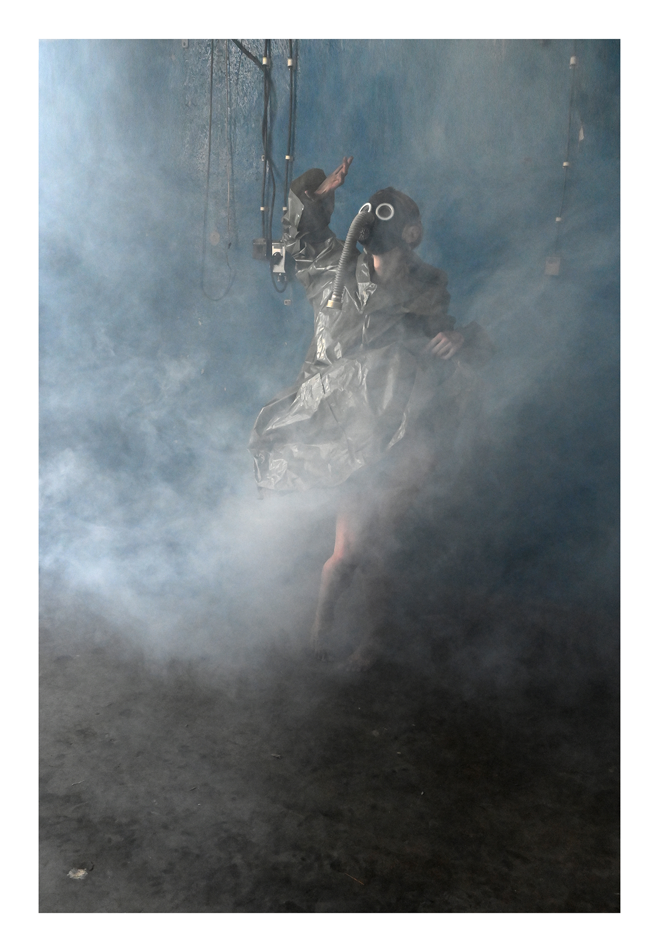 take off the mask before entering hamman