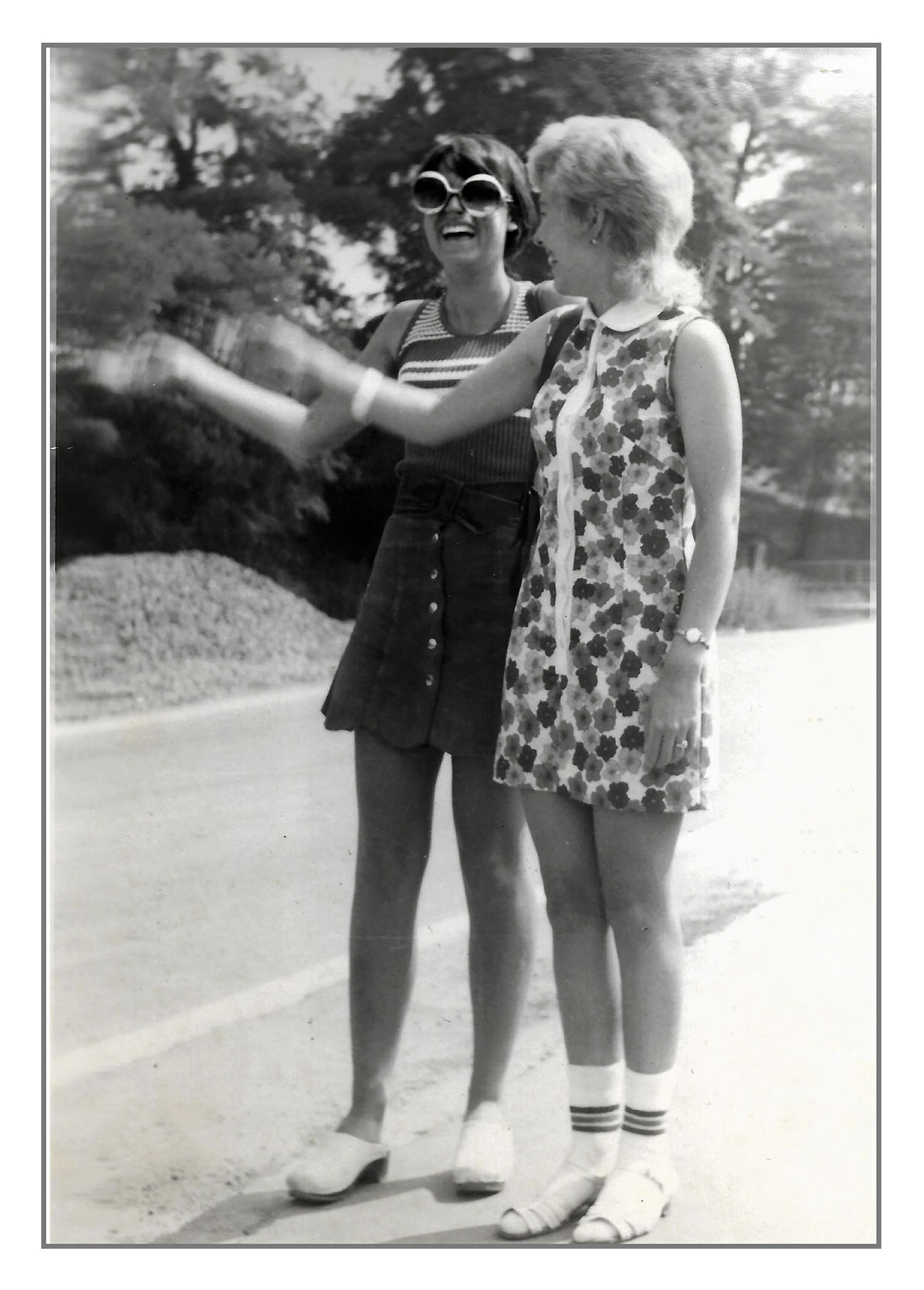 nacvičování doma.  Kdo fotil ? Máti mohu vyloučit, že by Mary ?